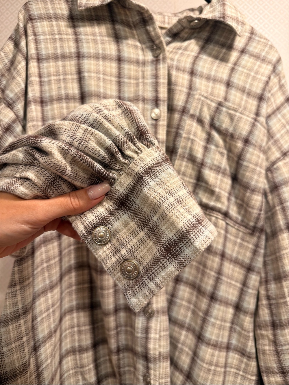 NWT We The Free Cream and Brown Plaid Button-Down Shirt Size XL - Picture 9 of 11